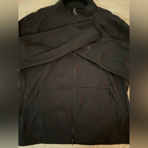 Lululemon Light Jacket - Picture 5 of 6